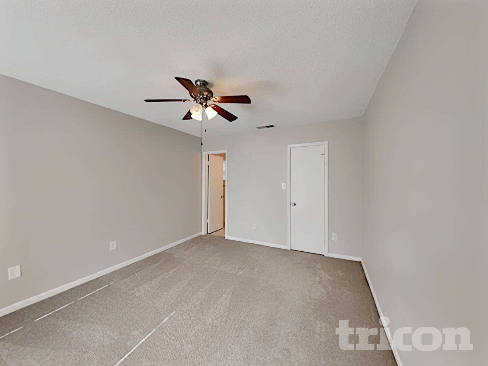 Building Photo - 1757 Lakeview Village Dr