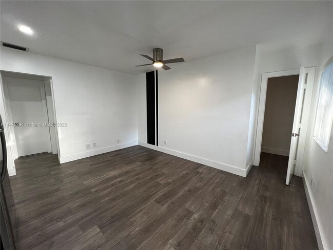 Building Photo - 3515 Van Buren St