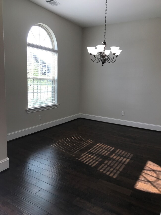 Building Photo - 2226 Falcon Brook Dr