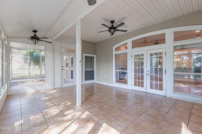 Building Photo - 2465 Pinehurst Ln