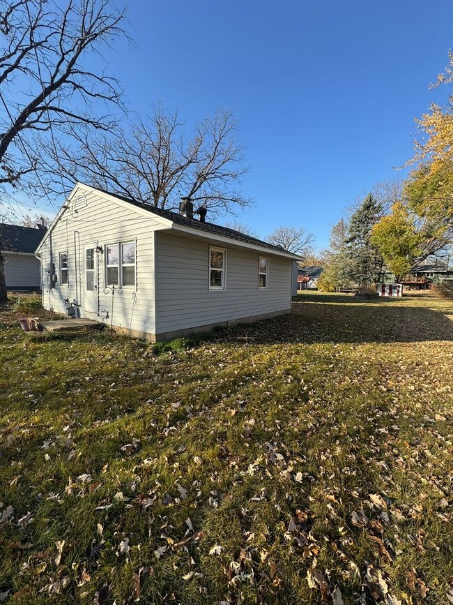 Building Photo - Waite Park