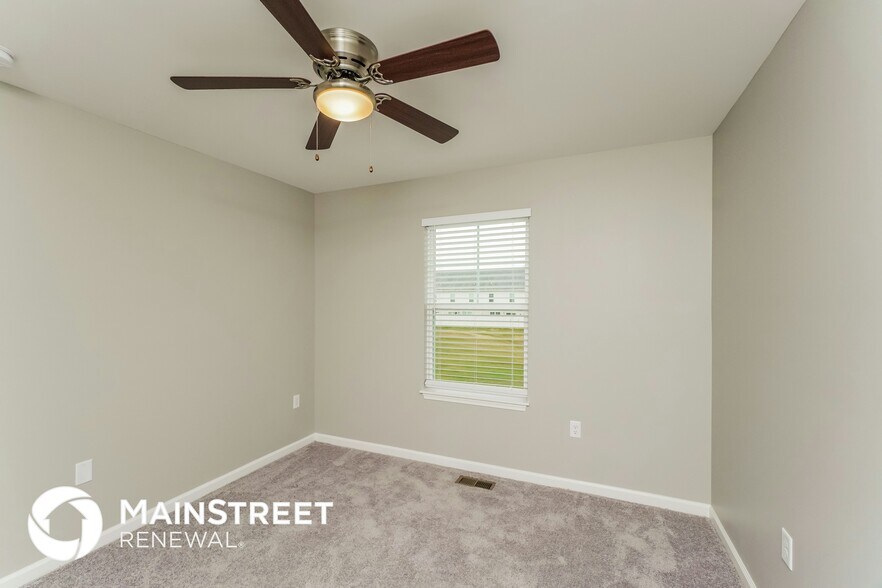 Building Photo - 2085 Paddle Wheel Dr