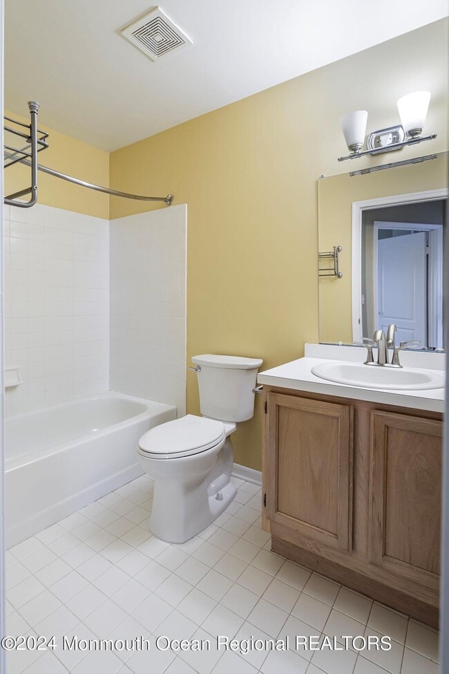 Building Photo - 707 Hatchery Ct