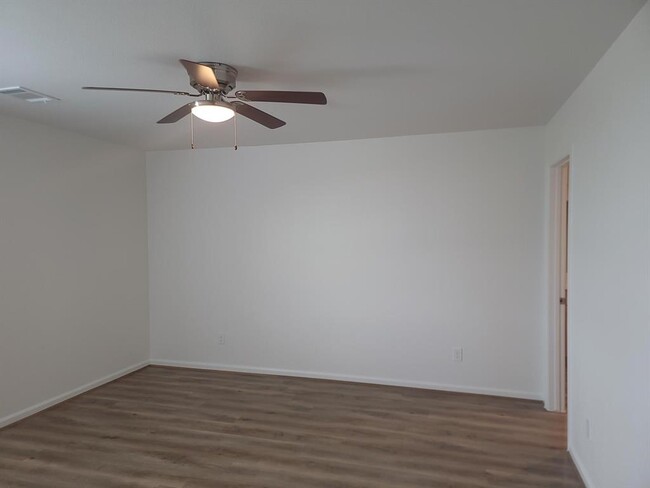Building Photo - 1037 Tillman Ln