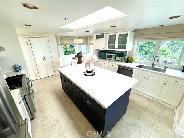 Building Photo - 24448 Alta Vista Dr