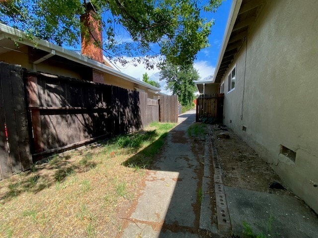 Building Photo - Charming 2-bedroom, 1-bath, 800 sq. ft. du...