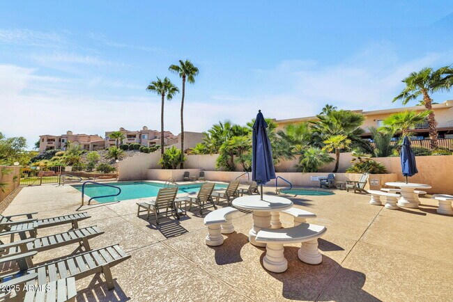 Building Photo - 16354 E Palisades Blvd