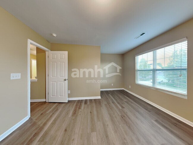 Building Photo - 682 Winners Cir