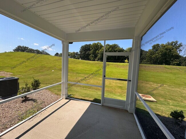 Building Photo - 254 Snowfield