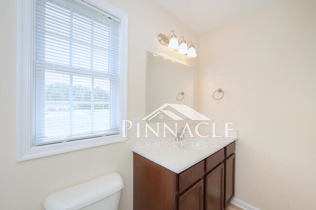 Hallway Full Bath - 108 Tomahawk Industrial Park