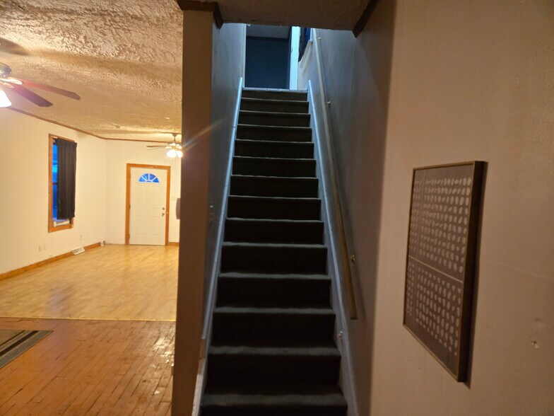 Building Photo - 1708 Moravia St