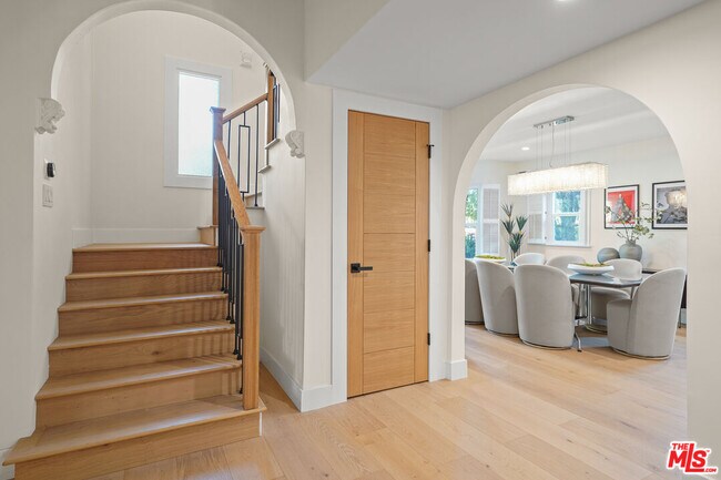 Building Photo - 665 McCadden Pl