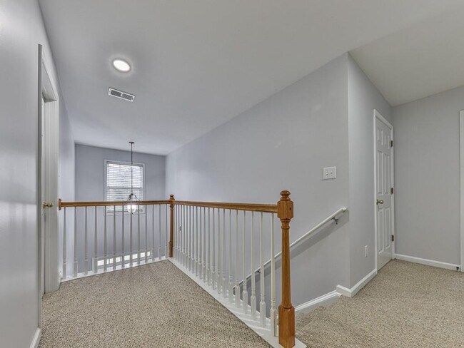 Building Photo - 3745 Clear Lake Way Northwest