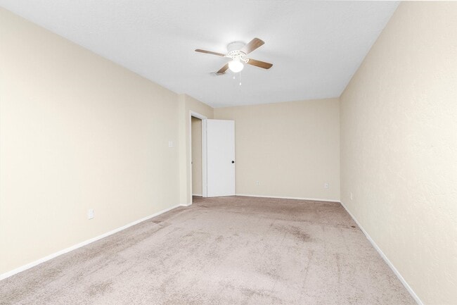 Building Photo - 24026 Spring Briar Ln