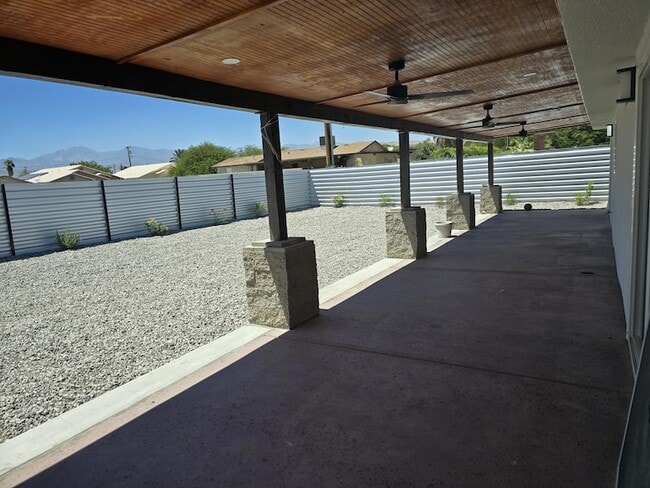 Building Photo - 15203 Avenida Ramada