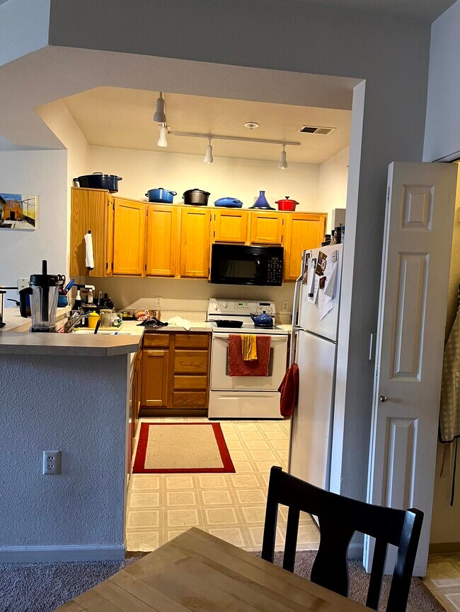 Building Photo - 4545 Wheaton Dr
