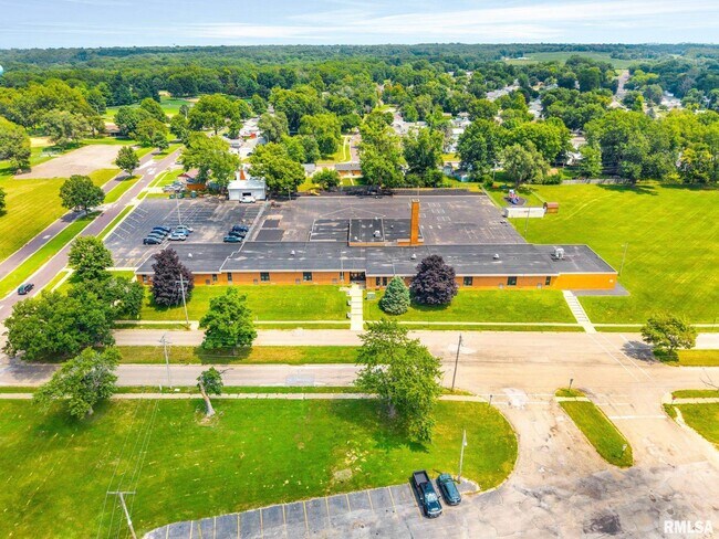Building Photo - 108 Radisson Rd