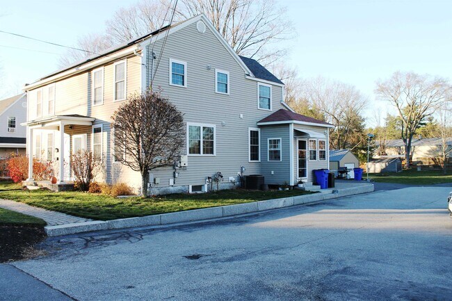 Building Photo - 57 S Mast St