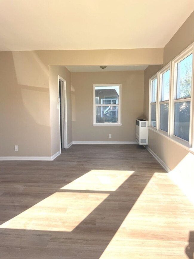 Building Photo - 462