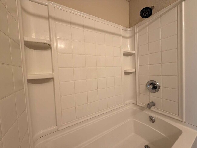 Building Photo - NEWLY UPGRADED 2BD/2.5 BATH TOWNHOME IN THE EXCLUSIVE WYNCHASE COMMUNITY!!