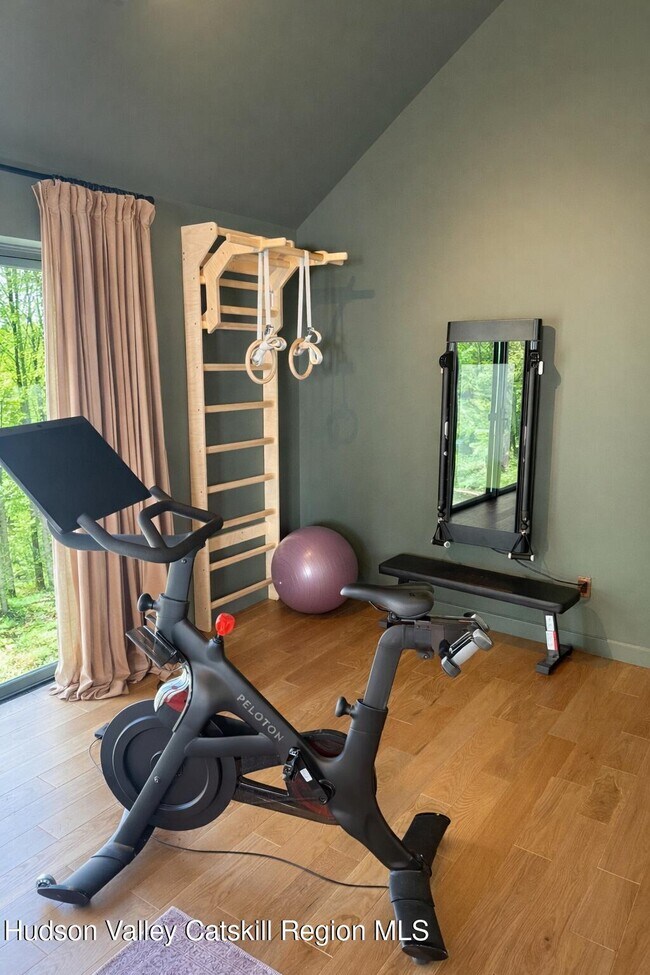 Building Photo - 26 Webster Rd