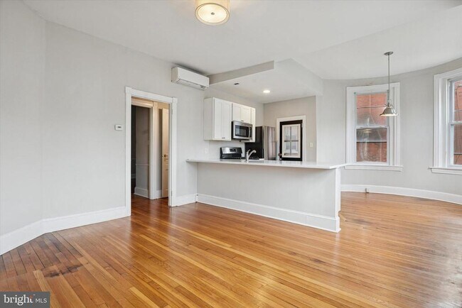 Building Photo - 1608 N Broom St