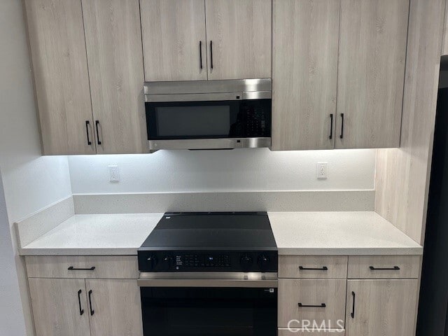 Building Photo - 828 S Harbor Blvd