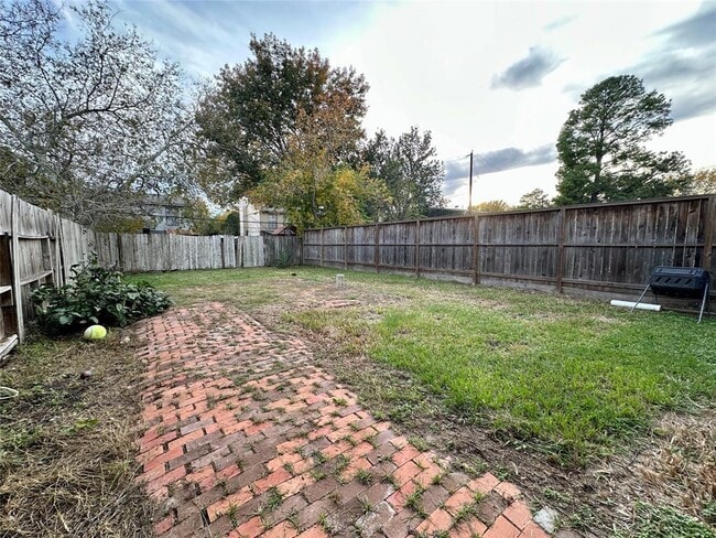 Building Photo - 4109 Lark Ln