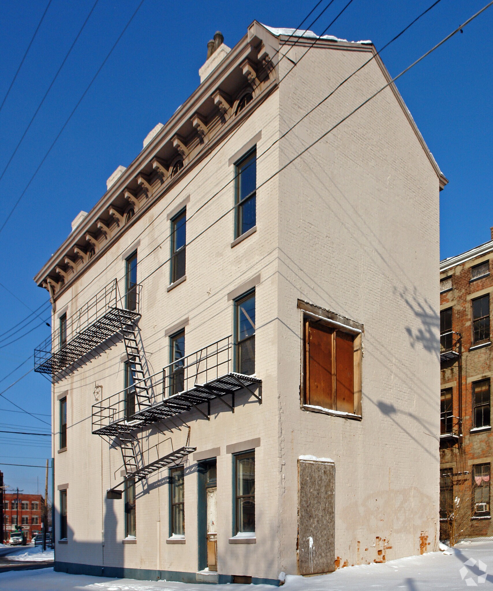 Building Photo - 2900 Colerain Ave