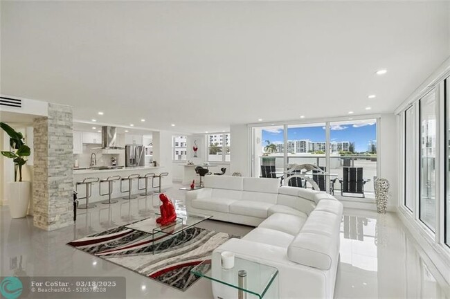 Building Photo - 2751 S Ocean Dr