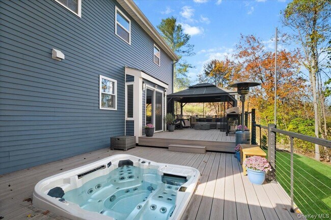 Building Photo - 67 Thoreau Ct