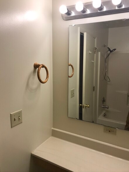 Bathroom - 138 Green Turtle Ln