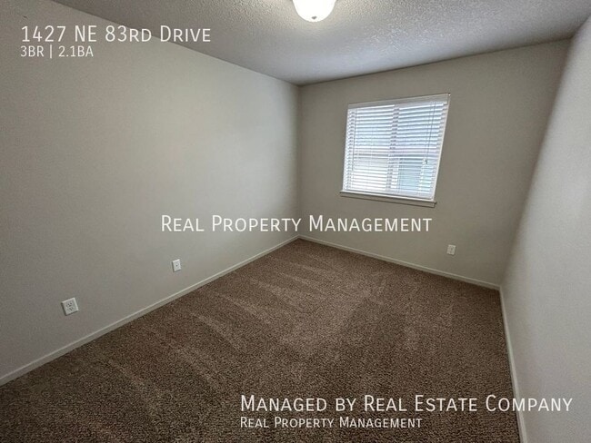 Building Photo - 1427 NE 83rd Dr