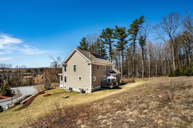 Building Photo - 18 Scenic Dr