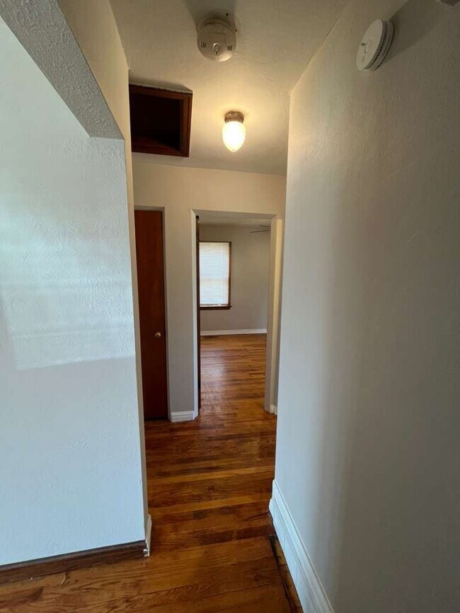 Building Photo - 9813 Lullaby Ln