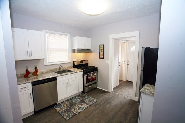 Building Photo - Gorgeous & Completely Rehabbed 3 Bed - 1.5 Bath Colonial for Rent!