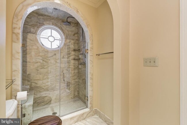 Building Photo - 2425 California St NW