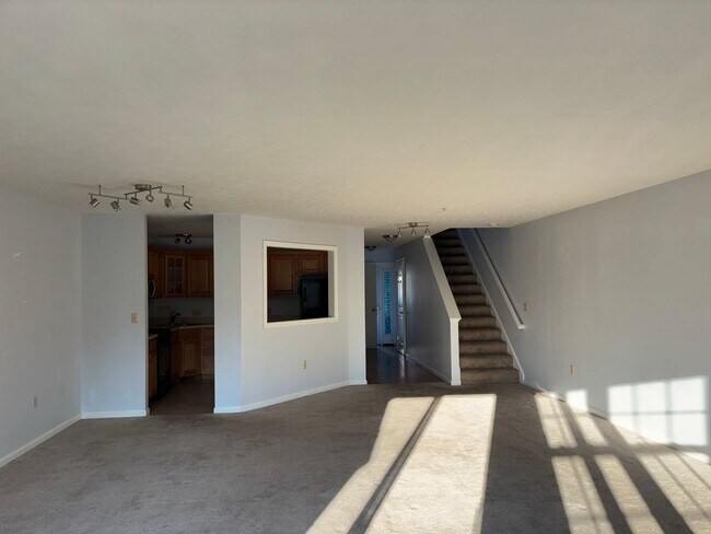 Building Photo - 95 Green Briar Rd