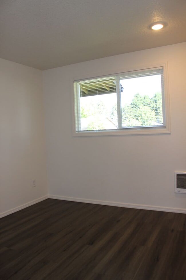 Building Photo - Four bedroom ranch