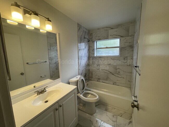 Building Photo - 2972 Talladega Dr
