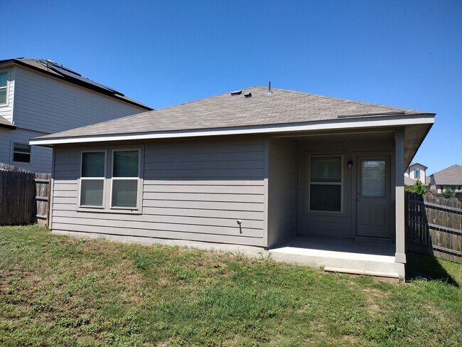 Building Photo - Fresh and Clean!!!