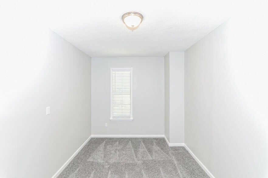 Building Photo - 2969 Forest Edge Dr