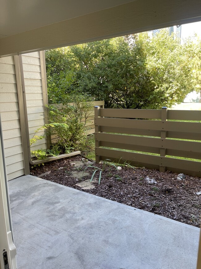 Building Photo - 3465 Lochwood Dr