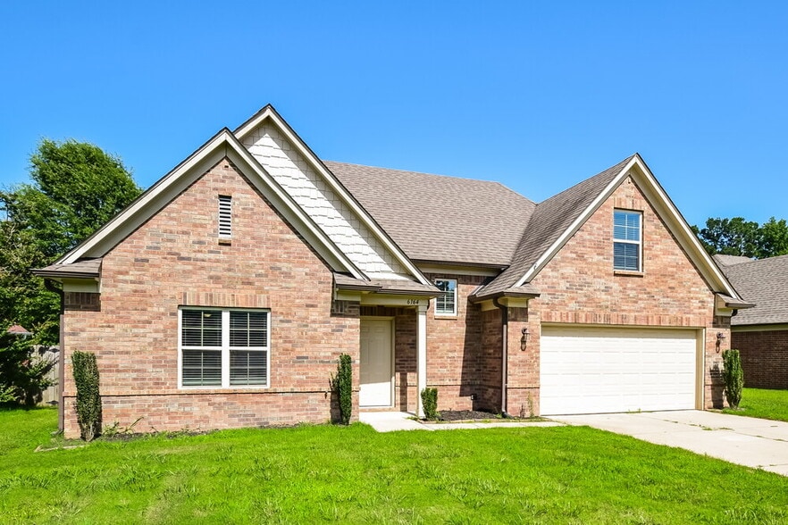 Building Photo - 6164 Humphreys Dr