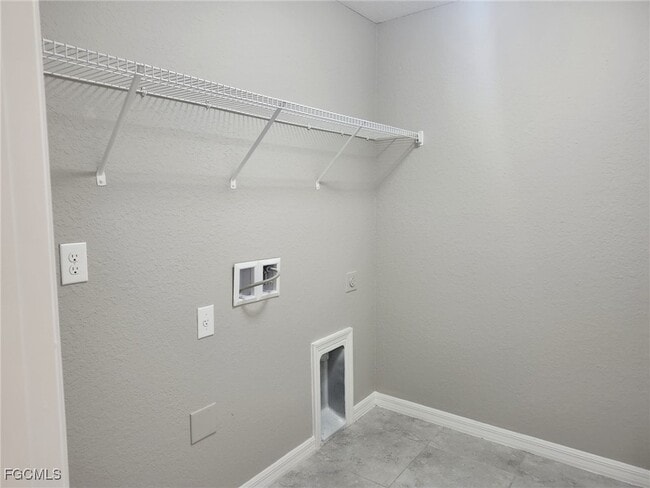 Building Photo - 2718 5th St SW