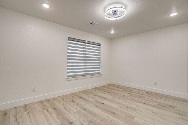 Building Photo - 3214 Forest Park Blvd