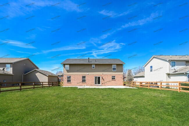 Building Photo - 113 Songbird Ct