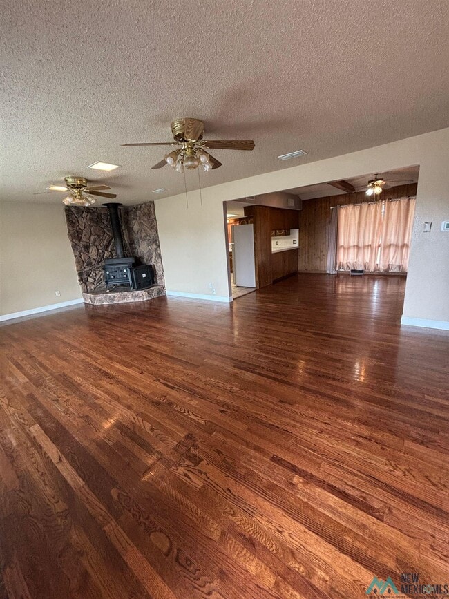 Building Photo - 1420 E 21st St