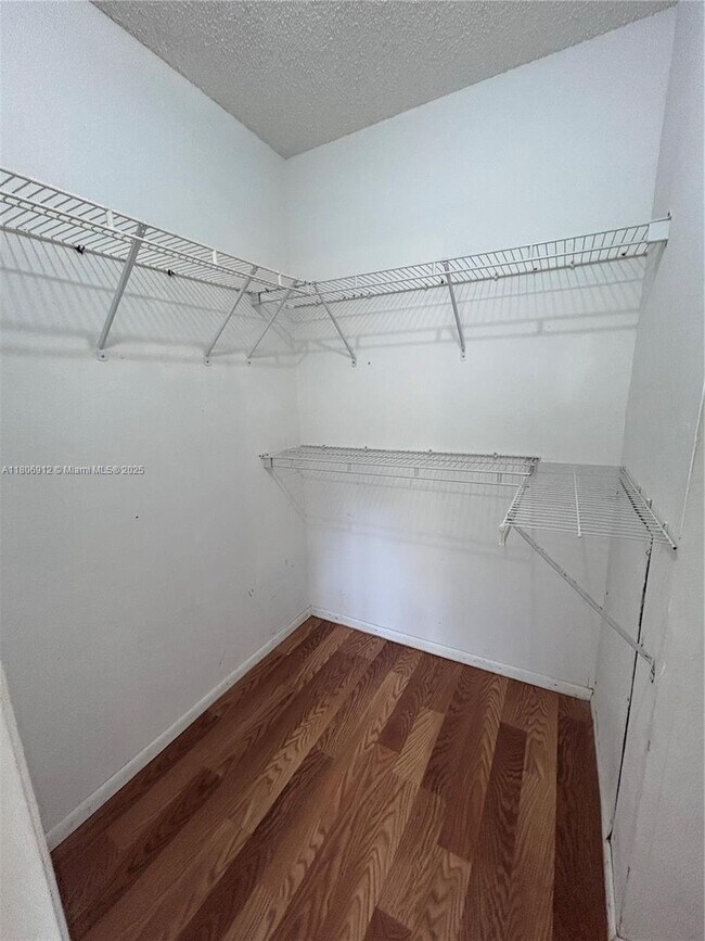 Building Photo - 10581 SW 155th Ct