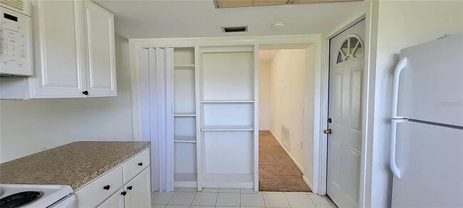 Building Photo - 420 Green Arbor Dr